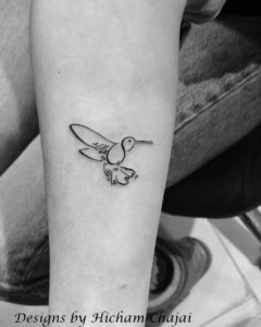 Colibri - Diseño de tatuaje árabe por Hicham Chajai con caligrafía árabe